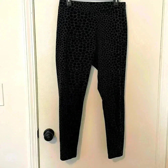 Soft Surroundings Animal Print Black and Grey Leggings M - Picture 1 of 4
